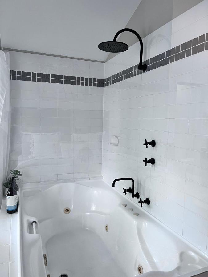 Margaret Forest Retreat Apartment 129 - Located Within Margaret Forest, In The Heart Of The Town Centre Of Margaret River, Spa Apartment! Extérieur photo